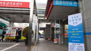 환자들 "의사집단, 지금은 조직폭력배 &middot; 다단계보다 더한 집단"