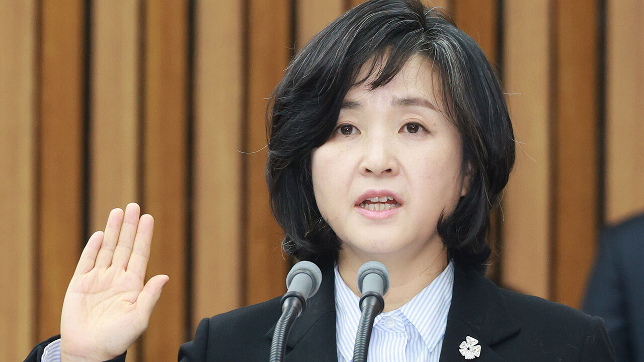 선서하는 신숙희 대법관 후보자 