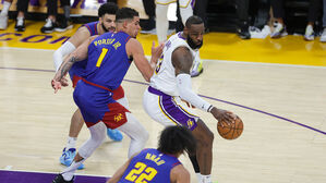 '킹' 제임스, NBA 최초 '정규리그 4만 득점' 금자탑