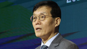 한은총재 "높게 달린 과일만 남아&hellip;고통 수반된 구조개혁 필요"