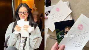 [SBS Star] VIDEO: Han So-hee Gifts One-and-Only Autographed Lip Stamp Message Cards to Fans