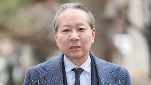 의협 비대위 홍보위원장 경찰 출석&hellip;"숨길 것 없다, 혐의 안돼"