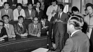 1971년 초유의 '인술 파동'&hellip;"유신에도 협상은 있었다"