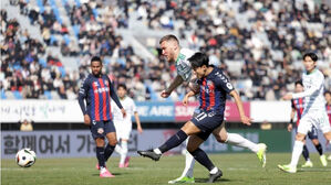 이승우, 황선홍 앞에서 '원더골'&hellip;수원FC, 전북과 무승부