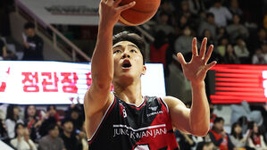 프로농구 정관장, 뉴타이베이 2점 차로 꺾고 EASL 3위