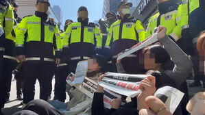 국민의힘 중앙당사 난입한 대진연 회원 7명 검찰 송치