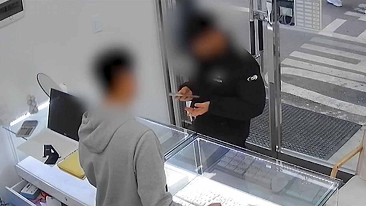 서울 관악구, 금은방서 금팔찌 차고 줄행랑친 중학생
