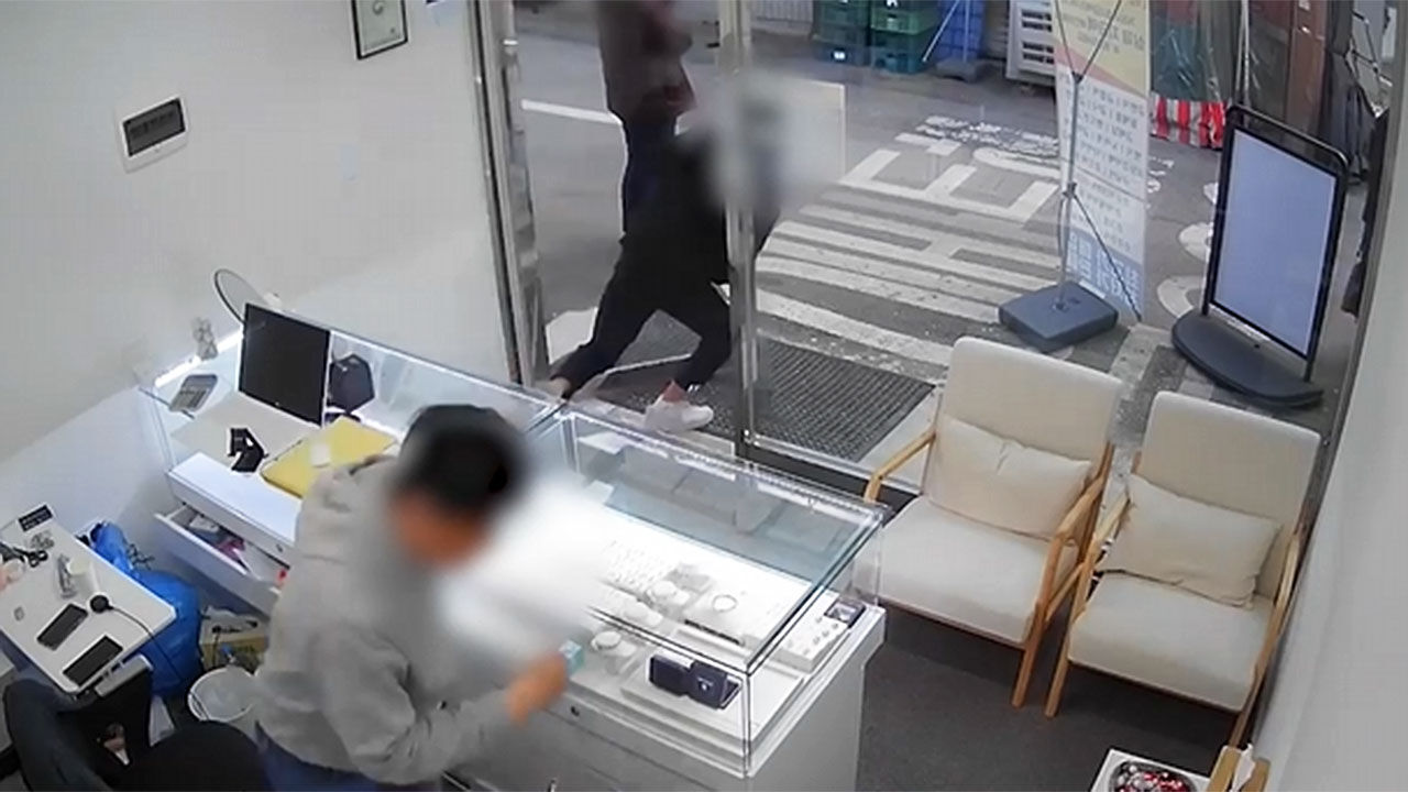서울 관악구, 금은방서 금팔찌 차고 줄행랑친 중학생