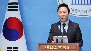 민주, 정봉주 공천 취소&hellip;"지뢰 피해 용사에 거짓사과 논란"