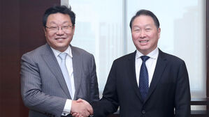 최태원 상의 회장, 저출산위 부위원장과 저출산 대책 논의