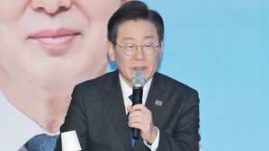 이재명, 대전 &middot; 오송 등 방문&hellip;지하차도 참사 유가족 면담