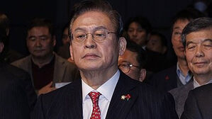 '돈 봉투' 의혹에 6선 발목 잡힌 정우택&hellip;충북 정가 '술렁'