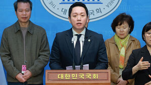 시민사회, 야권 비례후보에 임태훈 재추천&hellip;"부적격 철회하라"