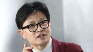 한동훈, 조국혁신당 겨냥 "비례대표 유죄 확정시 승계 금지 추진"