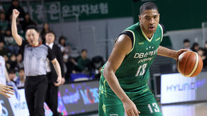 프로농구 DB, 4년 만에 정규리그 정상&hellip;와이어 투 와이어 우승