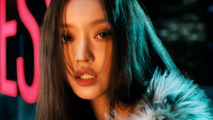 '솔로 컴백' 오마이걸 유아, "'루프탑'은 완벽한 내 이야기"