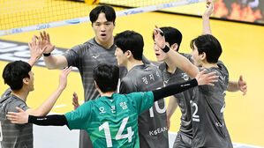남자배구 대한항공, 4년 연속 정규리그 우승