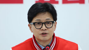 한동훈 "이종섭 즉각 소환&middot;귀국해야&hellip;황상무, 거취 결단하라"