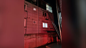 경기 화성 다세대주택서 화재&hellip;주민 4명 연기흡입