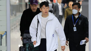 축구대표팀 '주장' 손흥민 귀국&hellip;황선홍호 합류