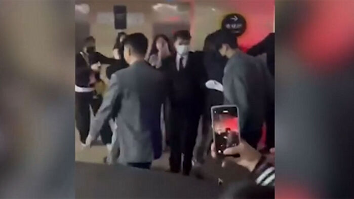 한 건물 지하주차장, K-pop 아이돌에 몰려든 중국 사생팬