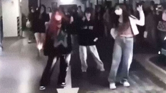 한 건물 지하주차장, K-pop 아이돌에 몰려든 중국 사생팬