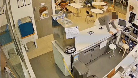 무인카페 휴대전화 10대 절도범 (사진/영상=대전경찰청 제공, 연합뉴스)