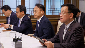 "주주환원 늘려라" 법인세 '당근'&hellip;방법론 &middot; 수치 '빈칸'