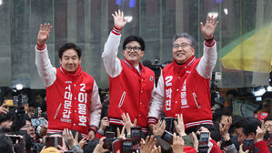 한동훈, '한강 벨트' 탈환 호소&hellip;"서서 죽겠다는 각오로 뛸 것"