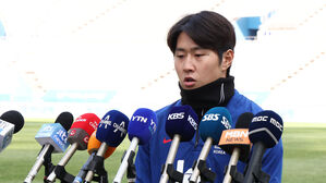 이강인 "실망시켜 죄송&hellip;더 좋은 사람 되겠다"