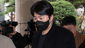 '음주운전&middot;운전자 바꿔치기' 가수 이루, 항소심도 징역형 집유