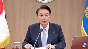 강경한 정부 입장&hellip;"의대 증원은 의료 개혁의 출발점"