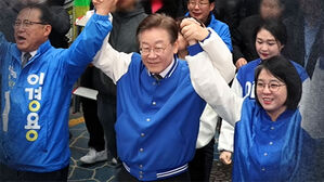 민주, 선거운동 첫날 용산서 출정식&hellip;이재명-임종석 동반유세도