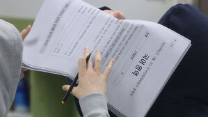 '의대 이슈'로 새우 등 터지는 고3&hellip;"다른 전형 준비 어려워"