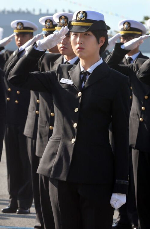 해군 중위 전역식 당시 최태원 SK그룹 회장 차녀 민정 씨