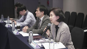 "기침&middot;호흡곤란 등 계속되면 만성 코로나 증후군 의심해봐야"