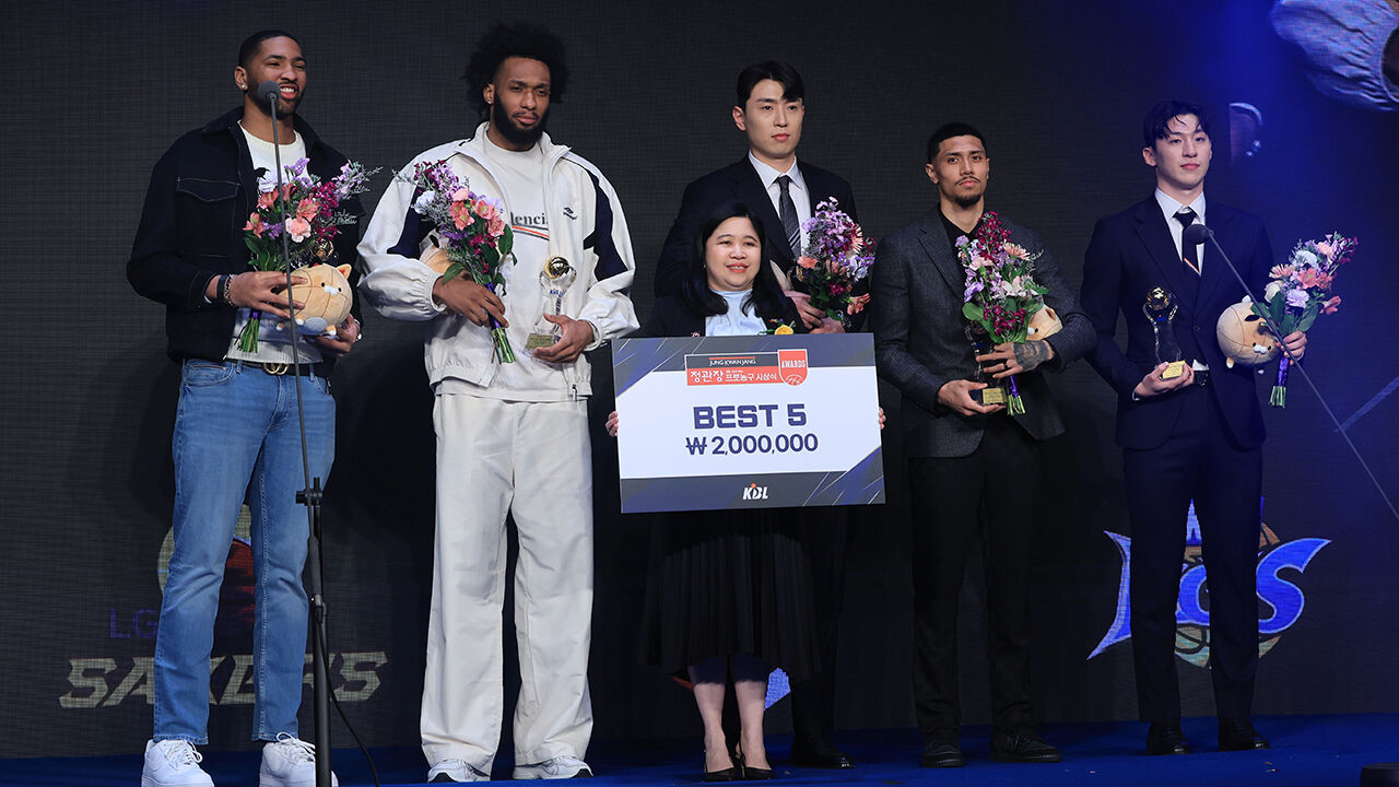 (왼쪽부터) 원주 DB 디드릭 로슨, 수원 KT 패리스 배스, 원주 DB 강상재, 원주 DB 이선 알바노, 고양 소노 이정현 