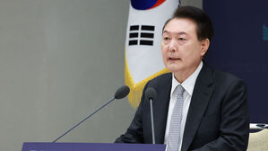 윤 대통령 "민생 후속 조치 위해 법령 연내 개정&hellip;예산집행 속도 높일 것"