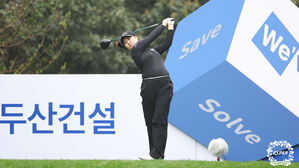 최가빈, KLPGA 더 헤븐 마스터즈 1R '깜짝 선두'