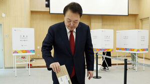 김건희 여사, 지난 5일 용산서 총선 사전 투표