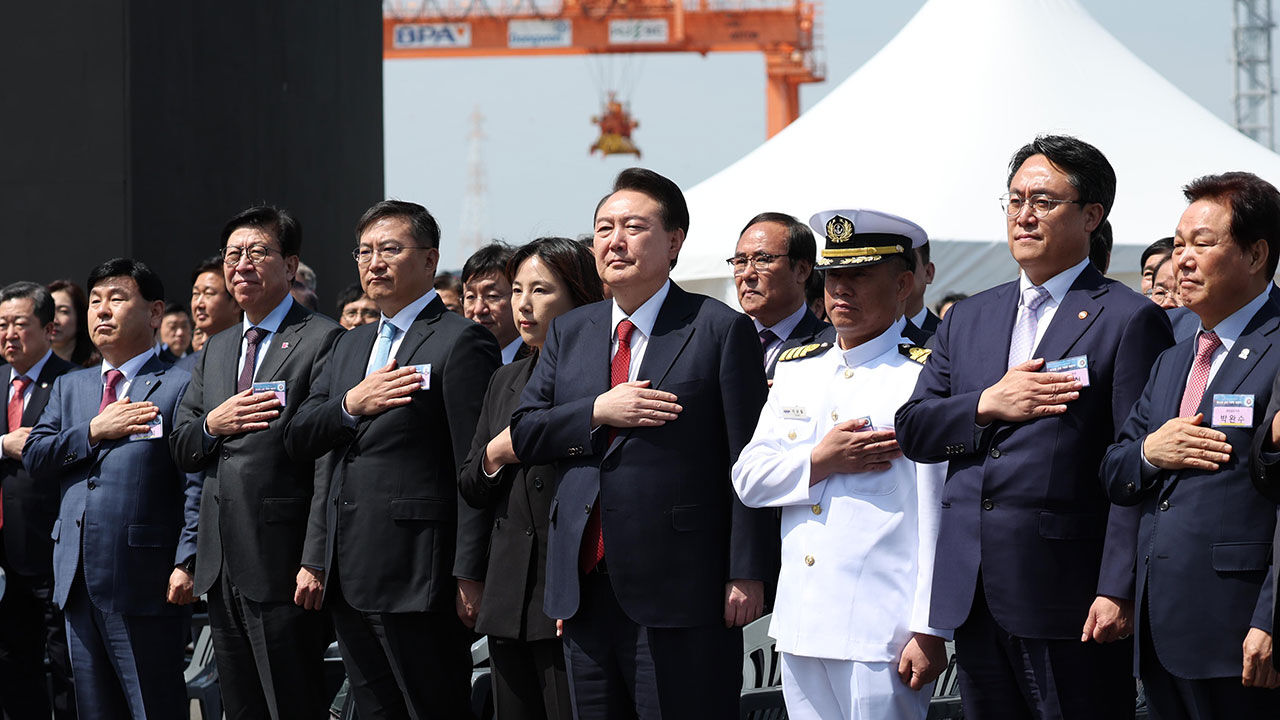 부산항 신항 7부두 개장식 참석한 윤석열 대통령 (사진=대통령실통신사진기자단, 연합뉴스)