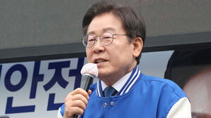 이재명 "대선 때보다 더 절박&hellip;지금은 나라 구해야겠다는 생각"