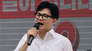 한동훈, 총선 하루 앞 서울 접전지 총력전&hellip;청계광장서 마무리