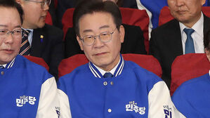 이재명 "국정 퇴행 멈추고 미래 향해 나아가도록 최선 다할 것"
