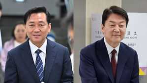 분당갑 출구조사 발표에 이광재 측 '환호'&hellip;안철수 측 '탄식'