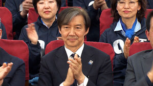 조국혁신당 '원내 3당' 돌풍&hellip;"국민이 승리했다"