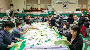 497표 차이로 당락 갈려&hellip;격차 3%p내 '초접전' 지역은