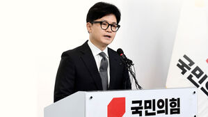 '9회말 대타' 한동훈, 정권심판 회초리에 107일 만에 퇴장