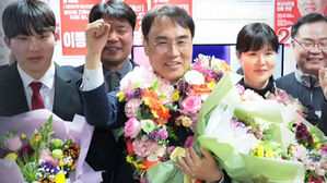 '엎치락뒤치락' 497표 차로 금배지&hellip;손에 땀 쥔 초접전