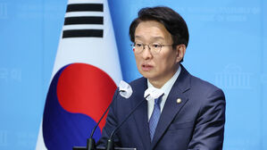 민주당 "총리·대통령실 참모 인선 달라진 모습 보여야"